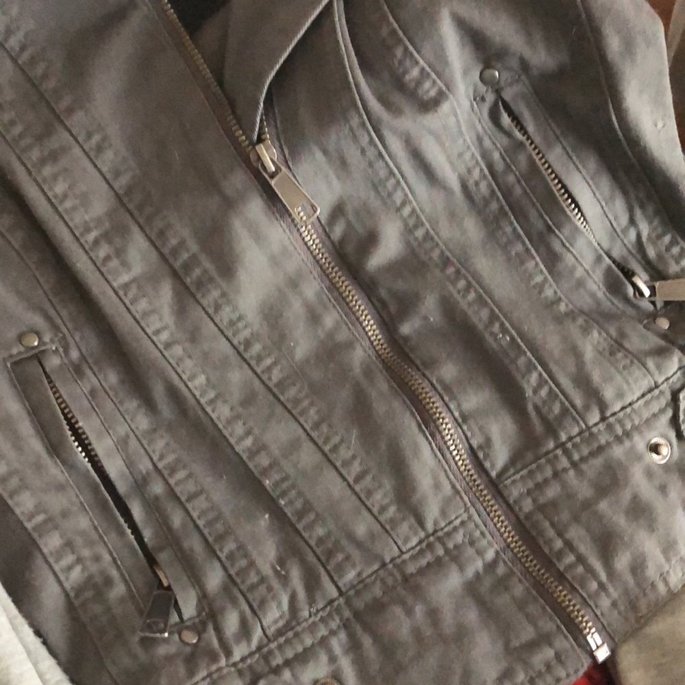 Gray jacket - Picture 4 of 4